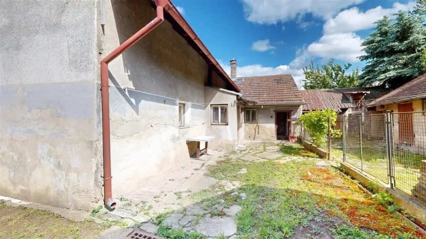 Prodej rodinného domu, Lišany, Pražská, 150 m2