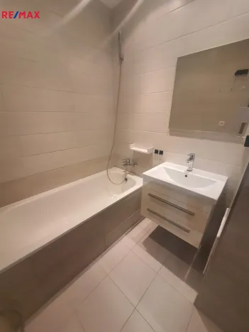 Pronájem bytu 2+1, Nejdek, sídliště 9. května, 52 m2