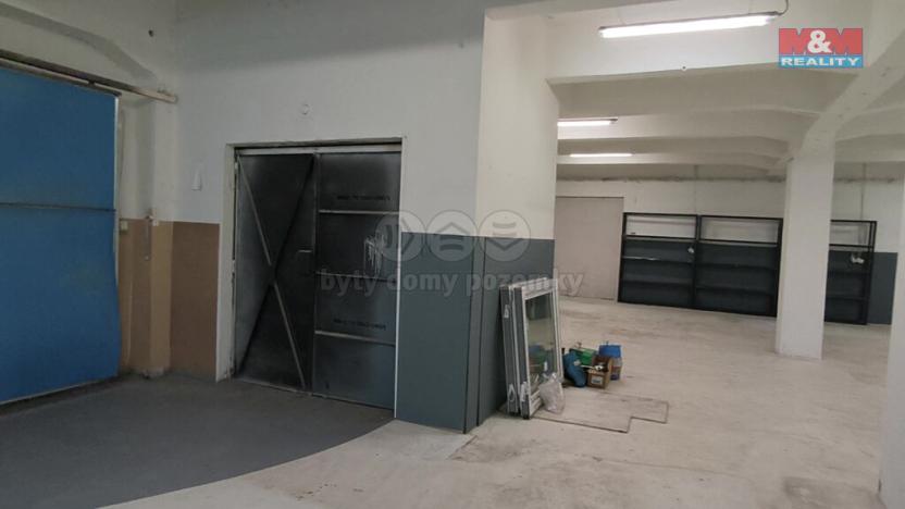 Pronájem výrobních prostor, Orlová - Poruba, Nádražní, 821 m2