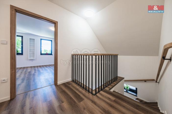 Prodej rodinného domu, Kamenice nad Lipou, Dobšova, 210 m2