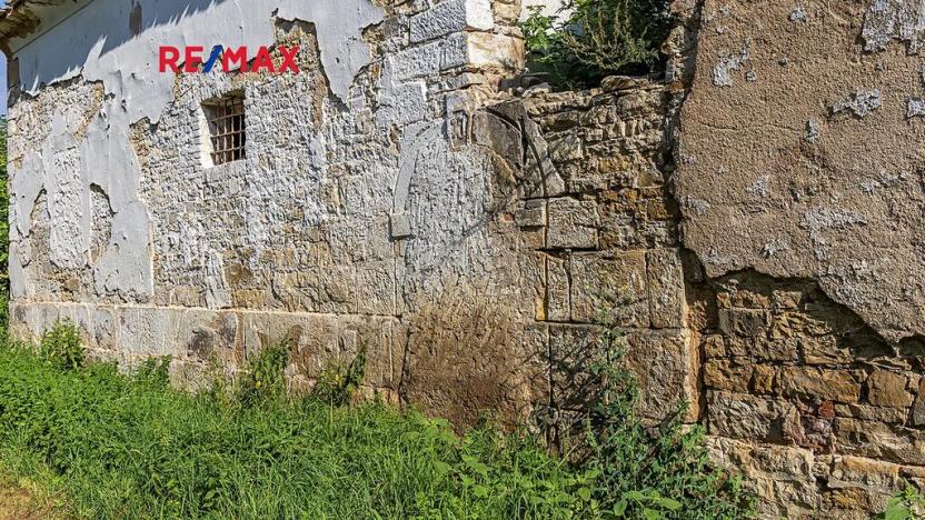 Prodej zemědělského objektu, Počedělice, 2500 m2