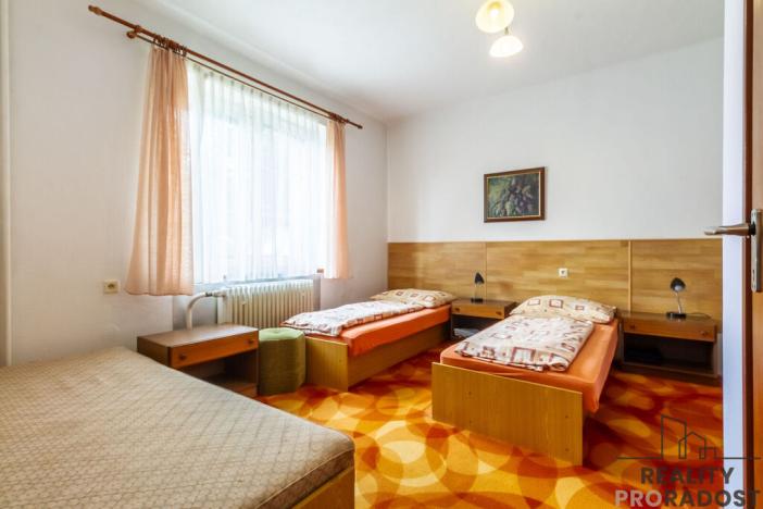 Pronájem ubytování, Praha - Dolní Chabry, 305 m2