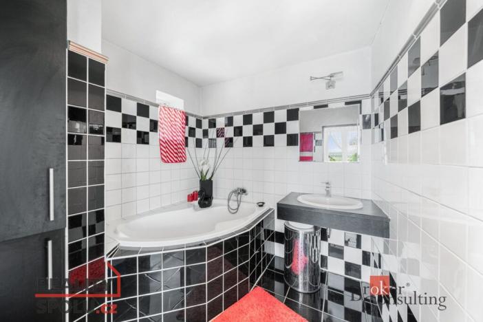 Prodej rodinného domu, Dolany, 198 m2