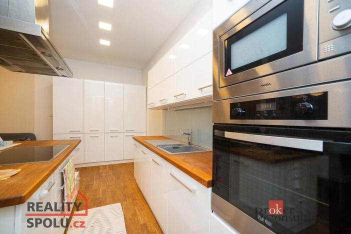 Pronájem bytu 4+kk, Praha - Holešovice, Tusarova, 76 m2