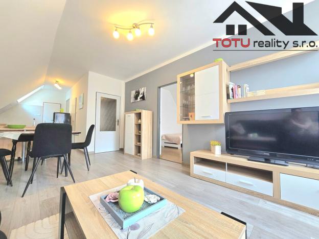 Prodej rodinného domu, Broumov, Mírové náměstí, 490 m2