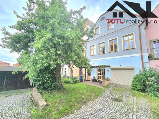 Prodej rodinného domu, Broumov, Mírové náměstí, 490 m2