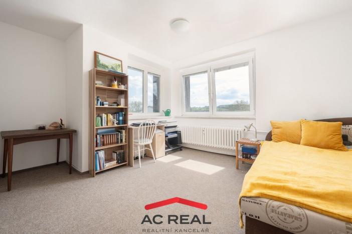 Pronájem bytu 1+kk, Brno - Žebětín, Hostislavova, 29 m2