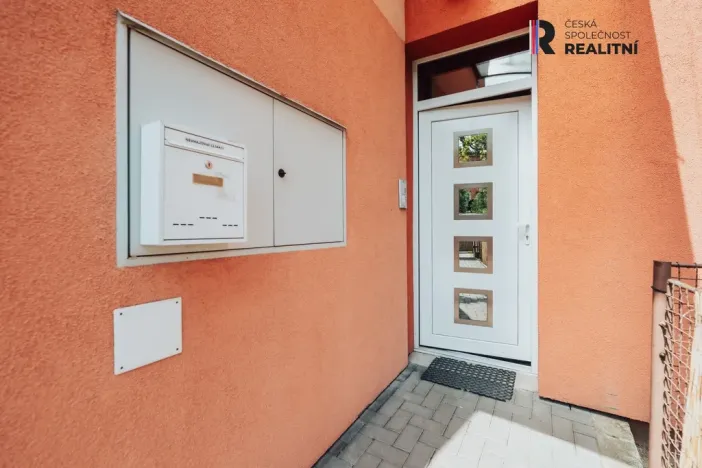 Pronájem bytu 3+kk, Zlín, Obeciny, 80 m2