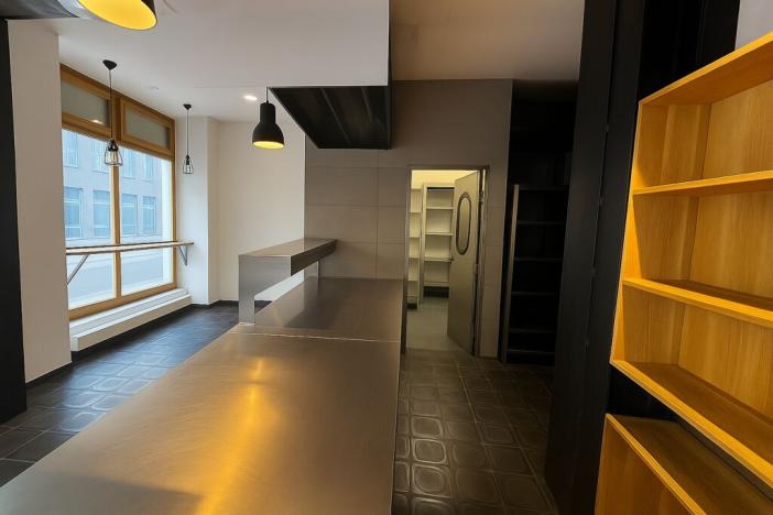 Pronájem obchodního prostoru, Praha - Holešovice, 145 m2