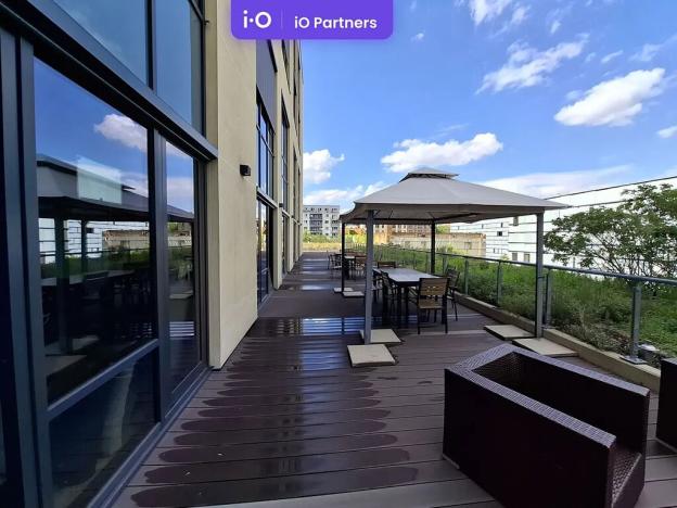 Pronájem kanceláře, Praha - Karlín, Pernerova, 1797 m2