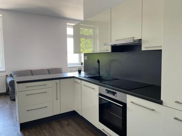 Prodej bytu 1+kk, Náchod, Na Letné, 47 m2