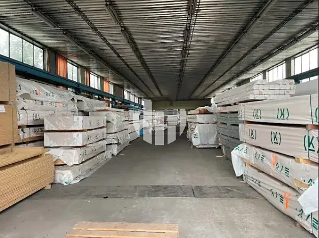 Pronájem skladu, Plzeň, Libušínská, 7000 m2