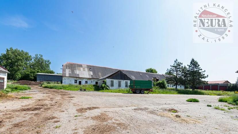 Prodej zemědělského objektu, Okrouhlice, Valečov, 12145 m2
