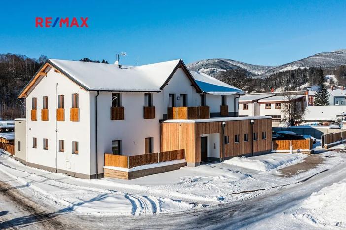 Prodej bytu 2+kk, Svoboda nad Úpou, Nádražní, 56 m2