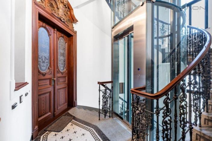 Pronájem bytu 4+1, Praha - Josefov, Pařížská, 184 m2