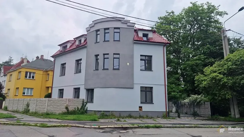 Prodej činžovního domu, Ostrava, Svatoplukova, 287 m2