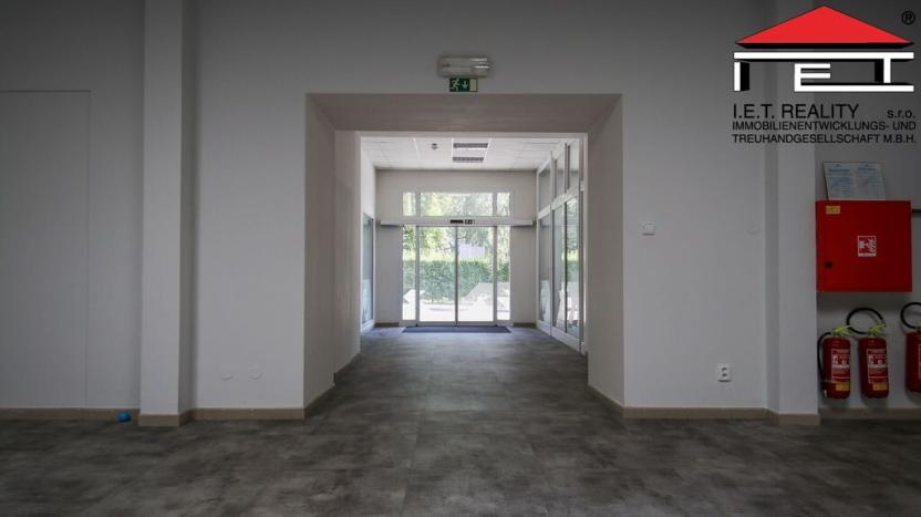 Pronájem obchodního prostoru, Frýdek-Místek - Frýdek, Nádražní, 116 m2