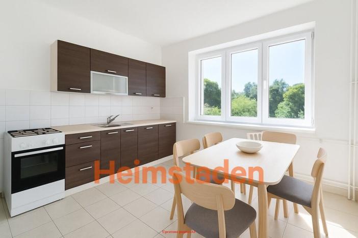 Pronájem bytu 2+1, Karviná - Nové Město, Čapkova, 56 m2