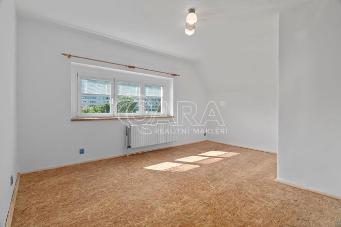 Pronájem bytu 2+kk, Praha - Prosek, Poleradská, 45 m2