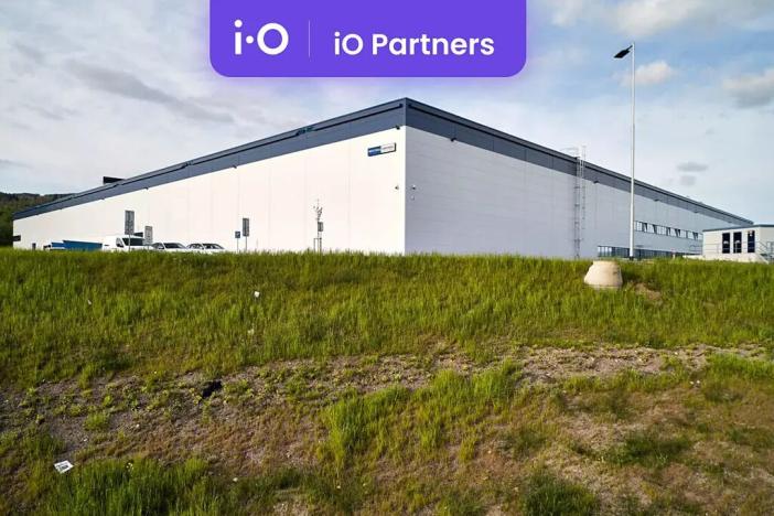 Pronájem skladu, Ostrov, 4753 m2