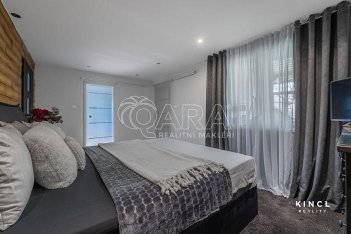 Prodej rodinného domu, Semice, 203 m2