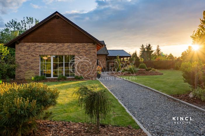 Prodej rodinného domu, Semice, 203 m2