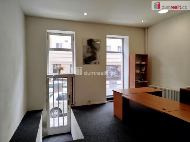 Pronájem obchodního prostoru, Karlovy Vary, Vítězná, 50 m2