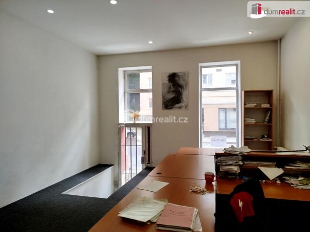 Pronájem obchodního prostoru, Karlovy Vary, Vítězná, 50 m2