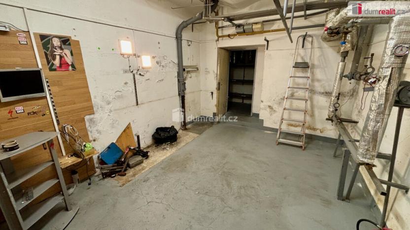 Pronájem obchodního prostoru, Karlovy Vary, Vítězná, 276 m2