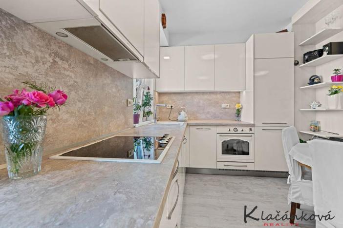 Prodej bytu 2+kk, Zlín - Malenovice, třída Svobody, 64 m2