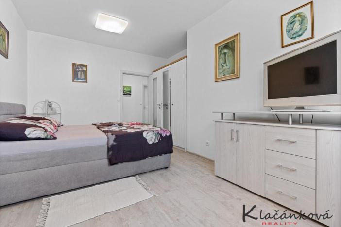 Prodej bytu 2+kk, Zlín - Malenovice, třída Svobody, 64 m2