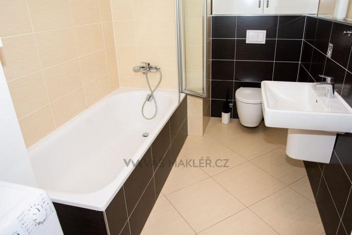 Prodej bytu 2+kk, Praha - Stodůlky, náměstí Junkových, 43 m2