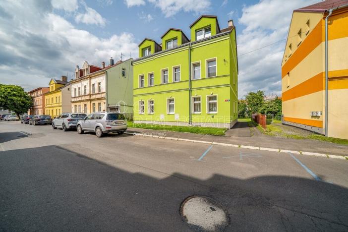 Prodej bytu 2+kk, Karlovy Vary, Na Průhoně, 42 m2