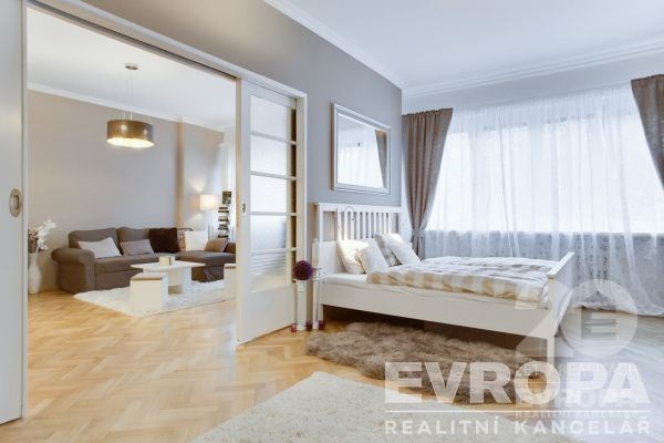 Pronájem bytu 2+kk, Praha - Smíchov, U Nikolajky, 74 m2