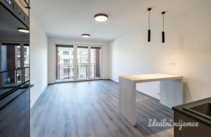 Pronájem bytu 1+kk, Praha - Háje, Výstavní, 34 m2