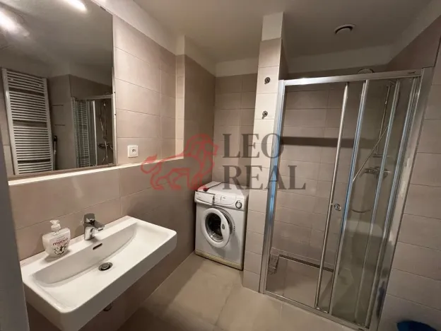 Pronájem bytu 1+kk, Praha - Modřany, Komořanská, 35 m2