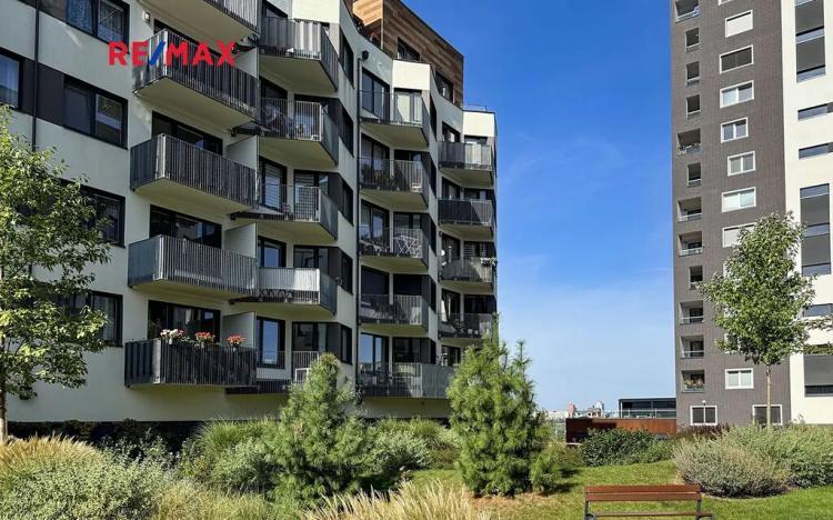 Prodej garážového stání, Praha - Hlubočepy, Vítové, 28 m2