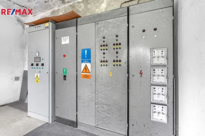 Prodej skladu, Bílá Třemešná, 1400 m2