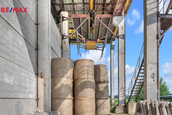 Prodej skladu, Bílá Třemešná, 1400 m2