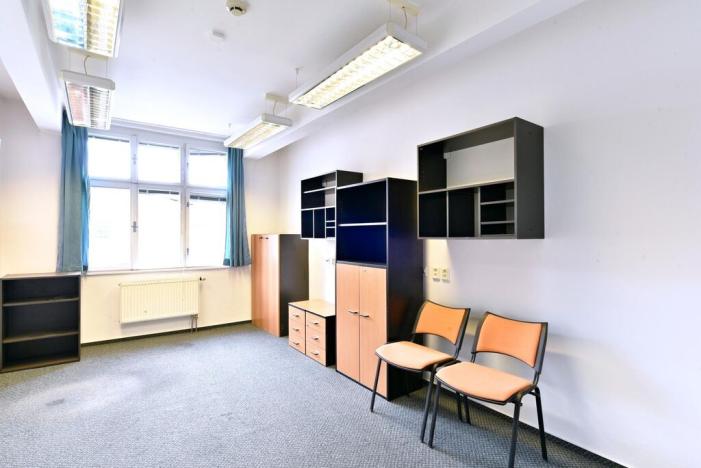 Pronájem kanceláře, Praha - Smíchov, Zoubkova, 344 m2