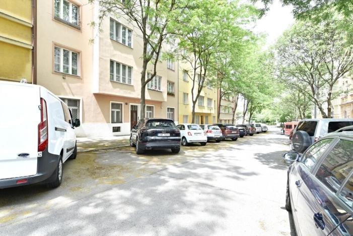 Pronájem kanceláře, Praha - Smíchov, Zoubkova, 344 m2