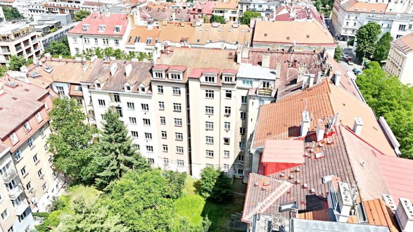 Pronájem kanceláře, Praha - Smíchov, Zoubkova, 344 m2