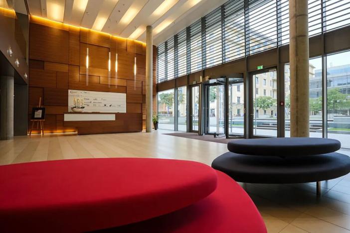 Pronájem kanceláře, Praha - Holešovice, Jankovcova, 279 m2