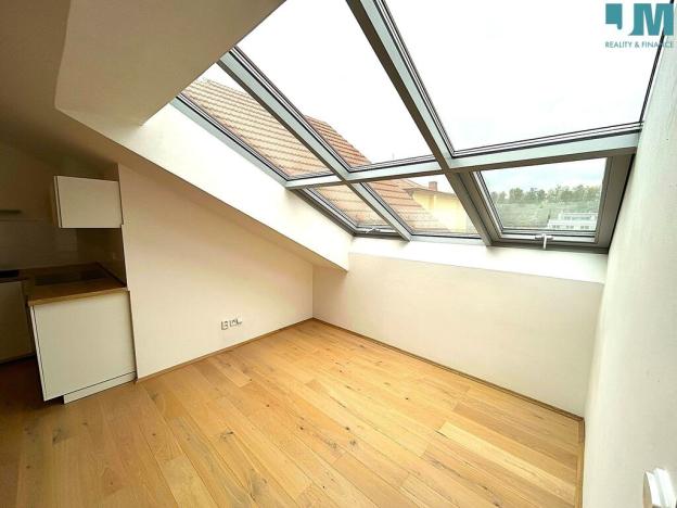 Pronájem bytu 3+kk, Třebíč, Martinské nám., 79 m2