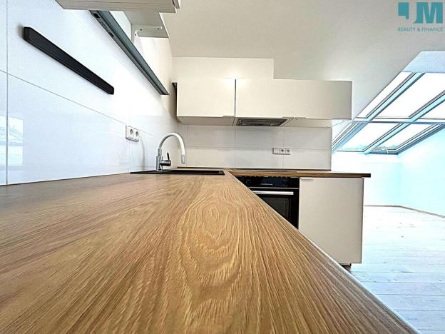 Pronájem bytu 3+kk, Třebíč, Martinské nám., 79 m2