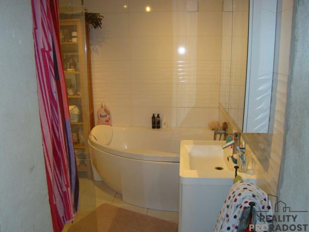 Prodej rodinného domu, Hořesedly, 219 m2