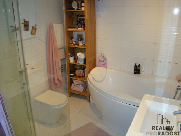 Prodej rodinného domu, Hořesedly, 219 m2