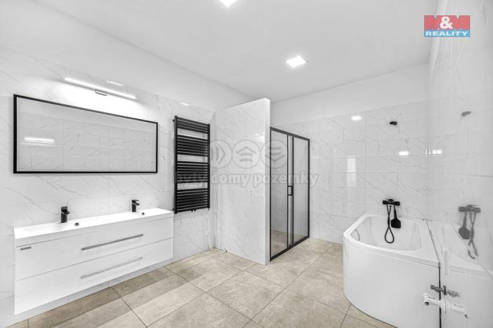 Prodej bytu 3+1, Hradec Králové - Kukleny, Pražská třída, 91 m2