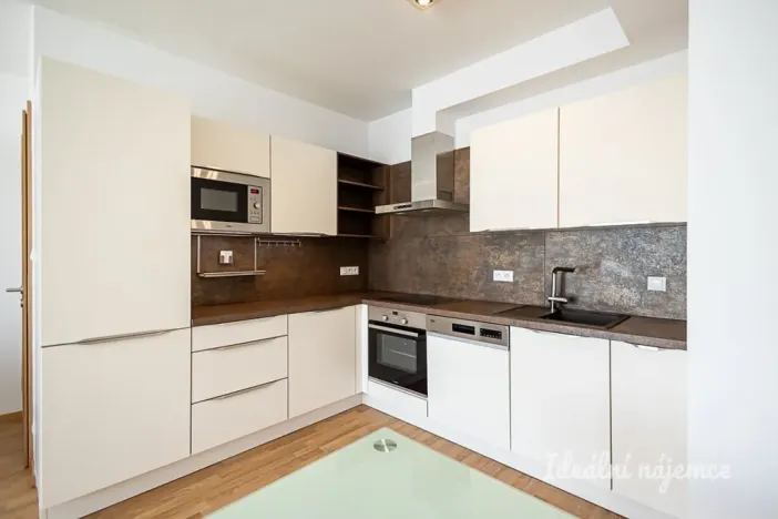 Pronájem bytu 2+kk, Praha - Jinonice, Kačírkova, 52 m2