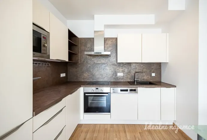 Pronájem bytu 2+kk, Praha - Jinonice, Kačírkova, 52 m2